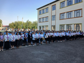 Goranboy rayonunun Qızılhacılı qəsəbəsində məktəblilər yeni tədris ilinə başladılar