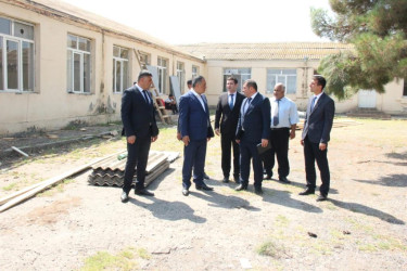 Goranboyda İcra Başçısı Nizami kənd tam orta məktəbində aparılan cari təmir-bərpa işləri ilə yerində tanış oldu.