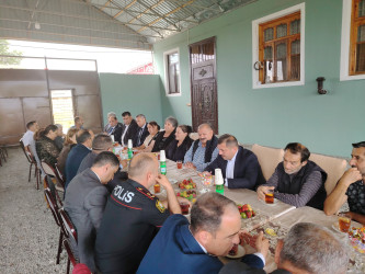 Goranboyda “Konstitusiya və Suverenlik İli” ilə bağlı keçirilən ümumrayon tədbirləri çərçivəsində  Qızılhacılı qəsəbəsində şəhid ailələri və qazilərlə görüş keçirildi