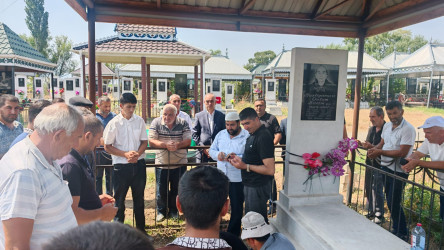 Zeyvə kəndində şəhid atasının dəfn mərasimi keçirildi