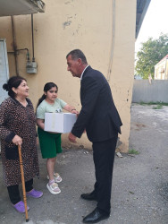 Goranboyda Qurban bayramı münasibəti ilə 500-dən çox ailə ziyarət olunaraq bayram sovqatları təqdim olundu