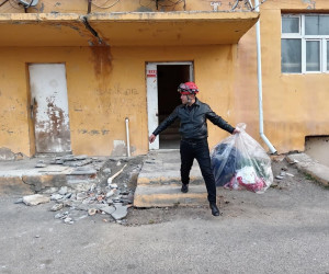 Goranboyda, qəzalı vəziyyətdə olan 5 mərtəbəli, 60 mənzilli yaşayış binasındakı mövcud vəziyyətlə bağlı  rayon İcra Hakimiyyəti Başçısı yanında Qərargah operativ işlərini davam etdirir
