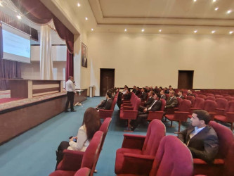 Goranboyda “Dövlət qulluğunda rəhbər vəzifəli şəxslər üçün idarəetmə sahəsində, o cümlədən insan resurslarının idarə edilməsi” və "Dövlət qulluğunda vəzifələrin və ehtiyat kadrların idarə edilməsi" mövzularında təlim keçirildi