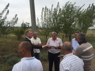 Goranboyda, əkin sahələrinin suvarılması işinin təşkili və mövcud su ehtiyatlarından səmərəli istifadənin təmin edilməsi  məqsədi ilə edilən müraciətlər,  məsul şəxslər və vətəndaşların birgə iştirakı ilə yerində arasdırılır