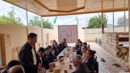 “Konstitusiya və Suverenlik İli” ilə bağlı, Dəliməmmədlidə şəhid ailələri ilə görüş keçirildi