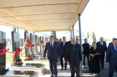 “27 sentyabr-Anım Günü”nün beşinci ildönümü ilə bağlı Xan Qərvənd Şəhidlər Xiyabanında şəhidlərimizin məzarları ziyarət olundu