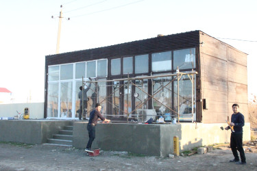 Goranboyda “Şəhərsalma və Memarlıq İli” ilə bağlı həyata keçirilən silsilə ümümrayon tədbirləri çərçivəsində, əsas turizm marşurutları üzrə yolkənarı obyektlərin müasir arxitektura, memarlıq üslubunda abadlaşdırılması işləri aparılır
