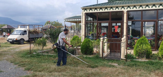 Goranboyda, 27 sentyabr Anım günü ilə bağlı,  qəbirstanlıqlarda, xiyabanlarda iməcilik təşkil olundu, təmizlik işləri aparıldı.