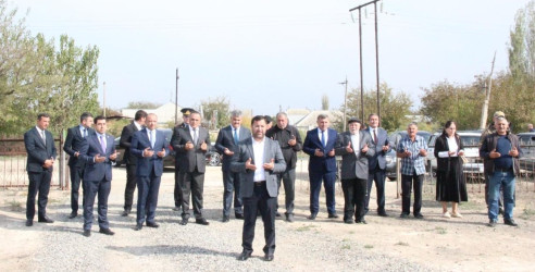 Veyisli kəndində şəhidlərimizin  məzarları ziyarət edildi