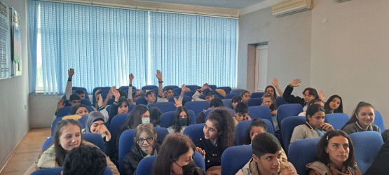 Goranboyda “Yaşıl dünya naminə həmrəylik ili”nə həsr olunmuş  “Yaşıl enerji" mövzusunda maarifləndirici seminar keçirildi.