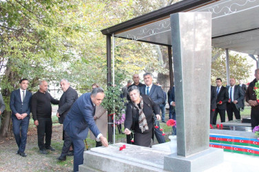 İcra başçısı Bağçakürd kəndində şəhidlərimizin  məzarlarını ziyarət etdi