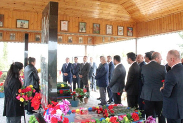 Borsunlu və Qazanbulaqdan olan şəhidlərimizin  məzarları ziyarət edildi