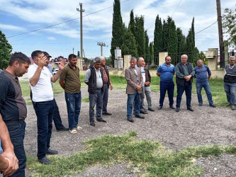 Əlirzalı kəndində su istifadəçilərilə görüş keçirildi