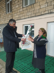 Goranboyda "8 Mart-Beynəlxalq Qadınlar Günü" münasibətilə Goranboy RİH-nin məsul əməkdaşları tərəfindən şəhid ailələrinin  xanımları evlərində ziyarət olundu, onlara  hədiyyələr təqdim edildi.
