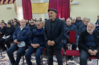 Düzqışlaq kəndində səyyar qəbul keçirildi