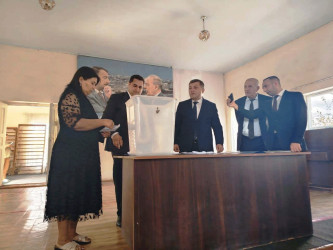 Goranboyda yeni inşa edilmiş çoxmənzilli yaşayış binasının mənzillərinin püşkatma yolu ilə bölgüsü aparıldı