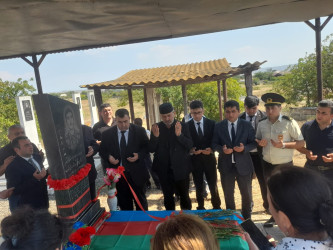 Goranboyda şəhid Nəbiyev Mahir Varoşil oğlunun anım günü ilə bağlı məzarı ziyarət olundu, əziz xatirəsi ehtiramla anıldı