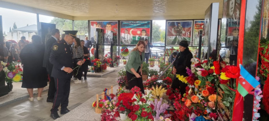 Qızılhacılı qəsəbəsindən Vətən Müharibəsi şəhidi Kənan Ələkbərlinin ildönümündə məzarı ziyarət olundu.