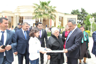 Goranboyda "Ümummilli Lider Heydər Əliyevin anadan olmasının 102-ci ildönümü"nə həsr olunmuş  kitab,rəsm və əl işləri sərgisi təşkil olundu