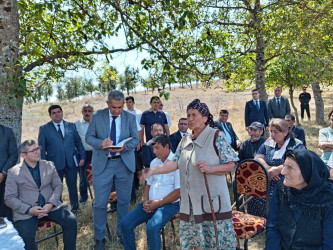 Mənəşli kəndində səyyar qəbul keçirildi
