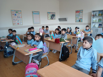Goranboy rayonunun Qızılhacılı qəsəbəsində məktəblilər yeni tədris ilinə başladılar