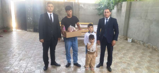 Goranboyda Qurban bayramı münasibətilə şəhid, qazi və aztəminatlı ailələr ziyarət olundu, bayram sovqatları verildi