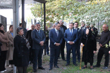 İcra başçısı Bağçakürd kəndində şəhidlərimizin  məzarlarını ziyarət etdi