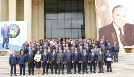 Goranboyda, “23 iyun-Dövlət Qulluqçularının Peşə Bayramı Günü” ilə bağlı tədbir keçirildi.