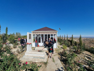 Səfikürd kəndindən Vətən müharibəsi  Şəhidimiz  Aslanov Taleh Elman oğlunun məzarı və ailəsi ziyarət edildi.