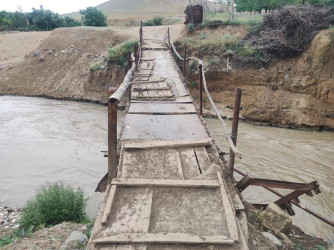 Goranboyda İcra Başçısı  səyyar qəbul zamanı vətəndaşlar tərəfindən  ünvanlanan müraciətlərin yerində araşdırılması məqsədi ilə  Zeyvə kəndində oldu.