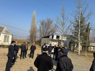 Əlirzalı kəndində barama istehsalçıları ilə maarifləndirici görüş keçirildi