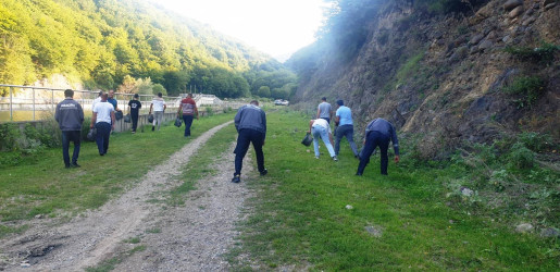 Goranboy  rayonunun Yuxarı  Ballıqaya kəndində Su kanal işçilərinin iştirakı ilə su tutarlarının ətrafının tullantılardan təmizlənməsi aksiyası keçirildi.