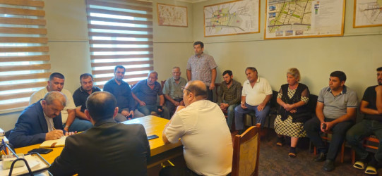 Goranboy rayonunda su ehtiyatlarından səmərəli istifadə olunması ilə bağlı Dəliməmmədli şəhərində su istifadəçiləri ilə görüş keçirildi