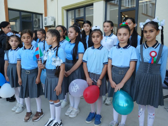 Goranboy rayonunun Qızılhacılı qəsəbəsində məktəblilər yeni tədris ilinə başladılar