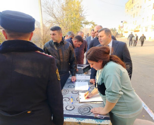 Goranboyda, qəzalı vəziyyətdə olan 5 mərtəbəli, 60 mənzilli yaşayış binasındakı mövcud vəziyyətlə bağlı  rayon İcra Hakimiyyəti Başçısı yanında Qərargah operativ işlərini davam etdirir