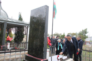 İcra başçısı Qaradağlıda şəhidlərimizin  məzarlarını ziyarət etdi