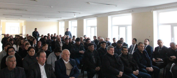 Hazırəhmədli kəndində səyyar qəbul keçirildi