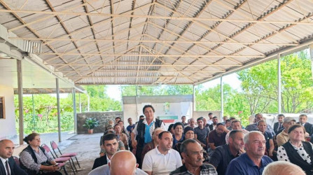 Goranboy rayonunda növbəti səyyar qəbul Qarapirimli kəndində keçirildi