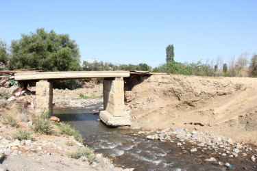 Goranboyda qəzalı körpünün mövcud vəziyyətinə yerində baxış keçirildi