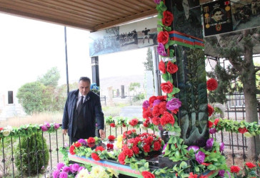İcra başçısı Qaradağlıda şəhidlərimizin  məzarlarını ziyarət etdi