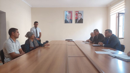 Goranboy rayon İcra Hakimiyyətində  vətəndaşlar qəbul edildi, müraciətləri dinlənildi.