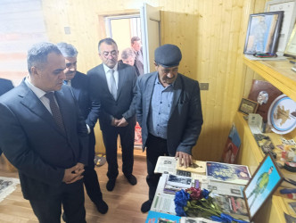 Goranboyda İcra başçısı Aprel şəhidinin ildönümündə  ailəsini ziyarət etdi