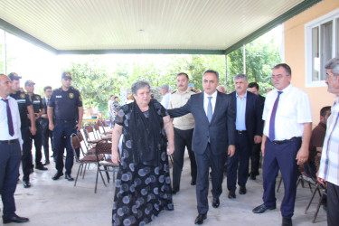 Qızılhacıllı qəsəbəsində şəhid atasının dəfn mərasimi keçirildi