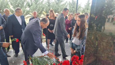 Fəxralı kəndindən Vətən Müharibəsi şəhidimiz  Tağıyev Elxan Faxrəddin oğlunun  ildönümündə məzarı ziyarət olundu.