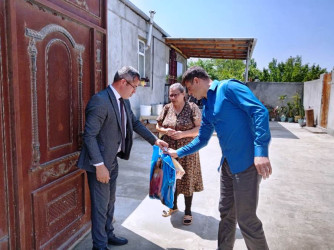 Goranboyda Qurban bayramı münasibətilə şəhid, qazi və aztəminatlı ailələr ziyarət olundu, bayram sovqatları verildi
