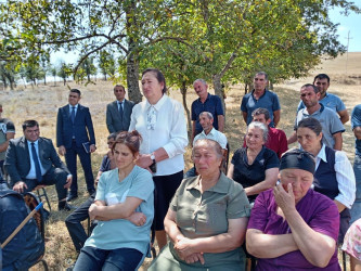 Mənəşli kəndində səyyar qəbul keçirildi