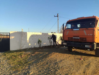 Goranboyda, "Yaşıl dünya naminə həmrəylik ili" ilə bağlı, yeni yaşıllıq zolaqlarının salınması, mövcud infrastrukturun genişləndirilməsi və aqrotexniki qulluğun göstərilməsi işləri davam etdirilir.