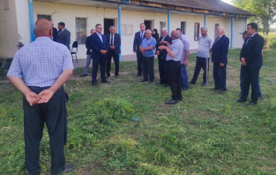 Goranboyda İcra Başçısı, vətəndaş müraciətlərinin yerində araşdırılması məqsədi ilə Qırıqlı kəndində oldu.