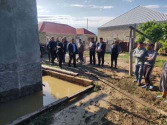 Goranboyda icra başçısı  selin fəsad  törətdiyi Azad kəndində oldu, vətəndaşlarla görüşdü, mövcud problemlərlə yerində maraqlandı.