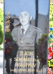 Goranboyda şəhid Vəliyev İlkin Səfail oğlunun doğum günündə məzarı ziyarət olundu, Şəhidlər Xatirə Bulağı istifadəyə verildi.